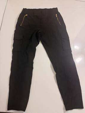 bebe Black Cargo Pants with Zipper Pockets